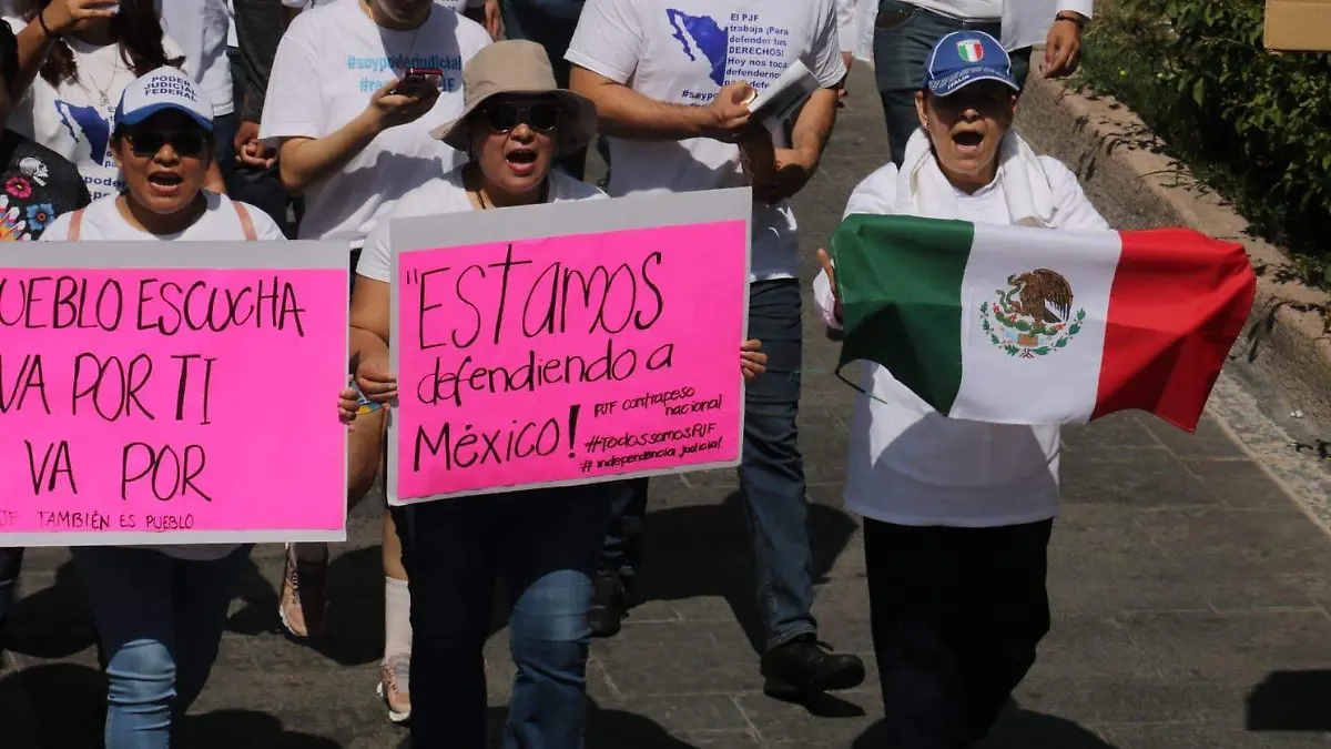 Manifestación contra el Poder Judicial